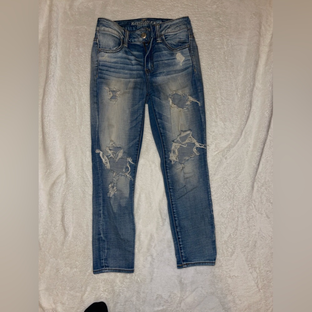 American Eagle Distressed Jeans!